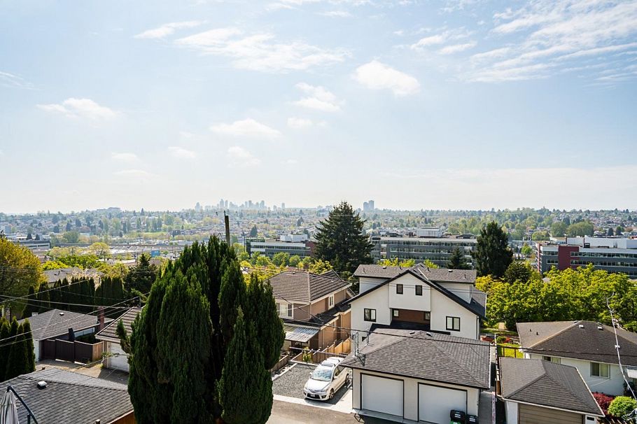 2970 E 7th Avenue Vancouver, BC - 24