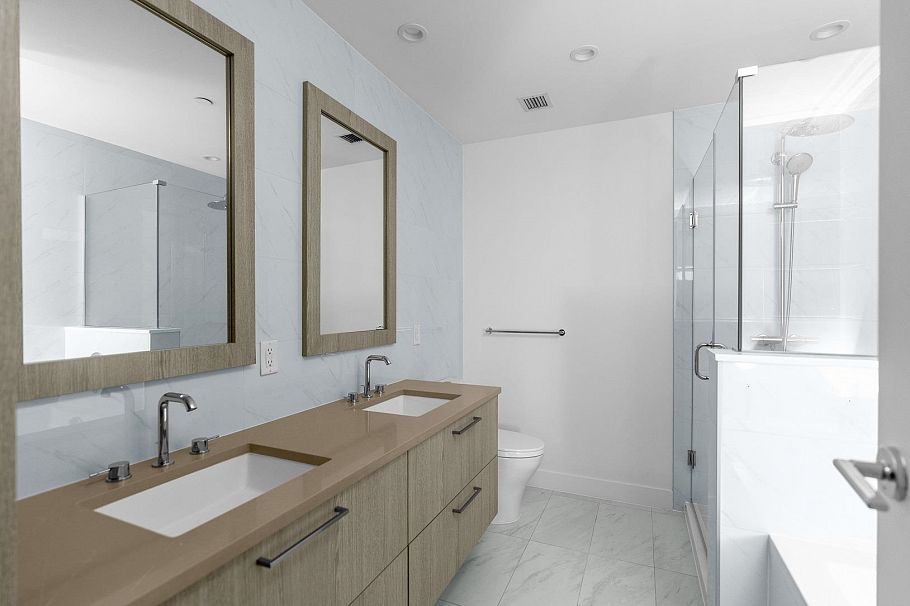 102 747 E 3 Street North Vancouver, BC - 11