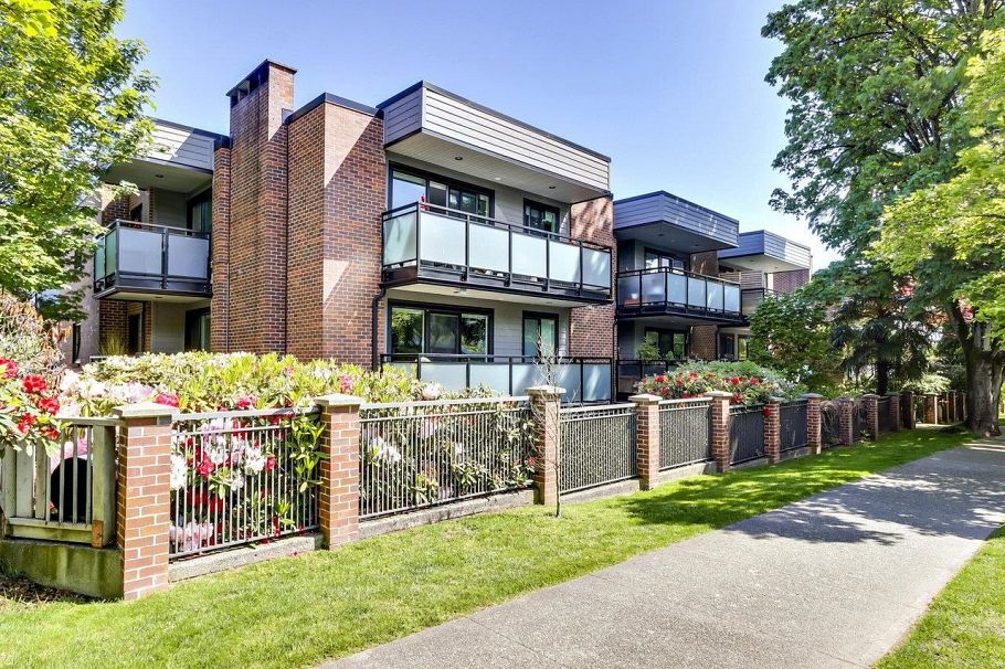 307 2255 York Avenue Vancouver, BC - 1