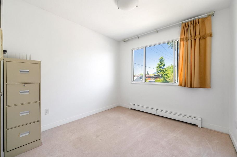 2798 W 20th Avenue Vancouver, BC - 14