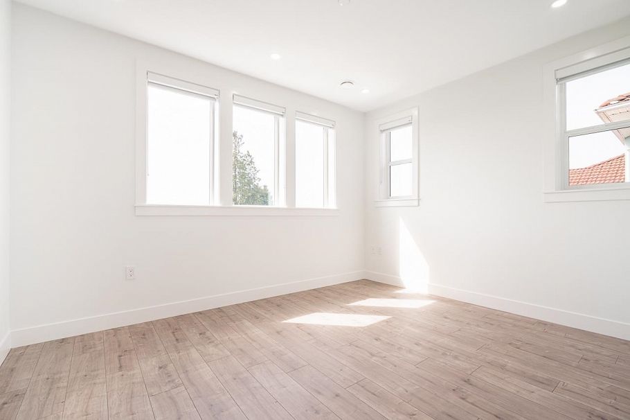 2970 E 7th Avenue Vancouver, BC - 11