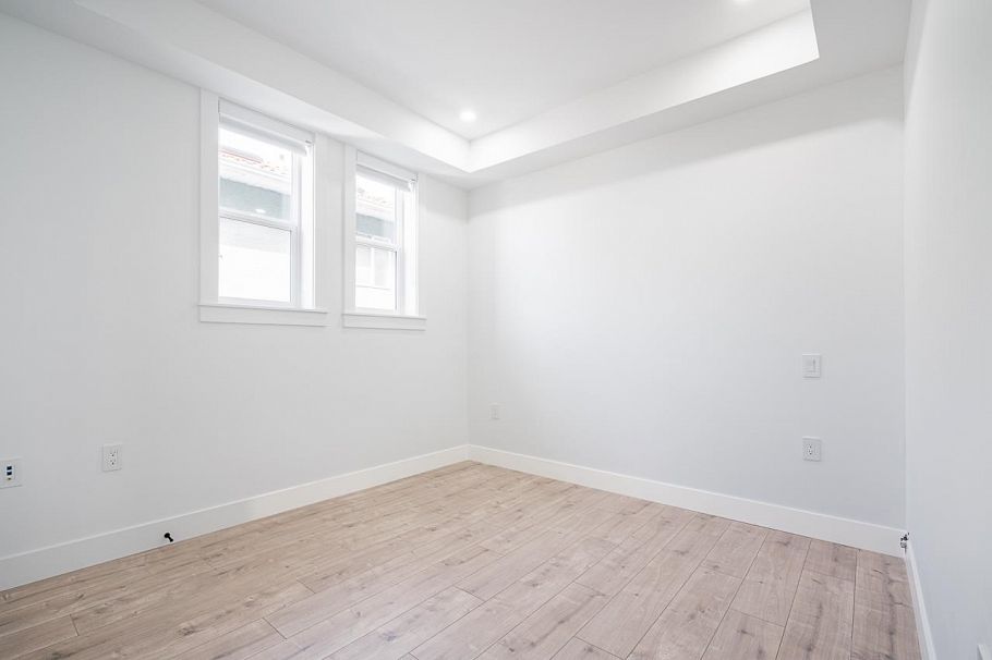 2970 E 7th Avenue Vancouver, BC - 14