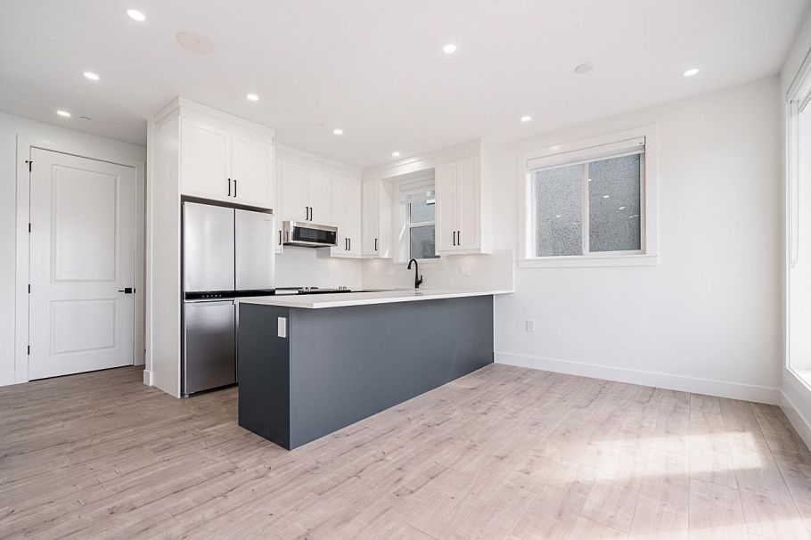 2970 E 7th Avenue Vancouver, BC - 7