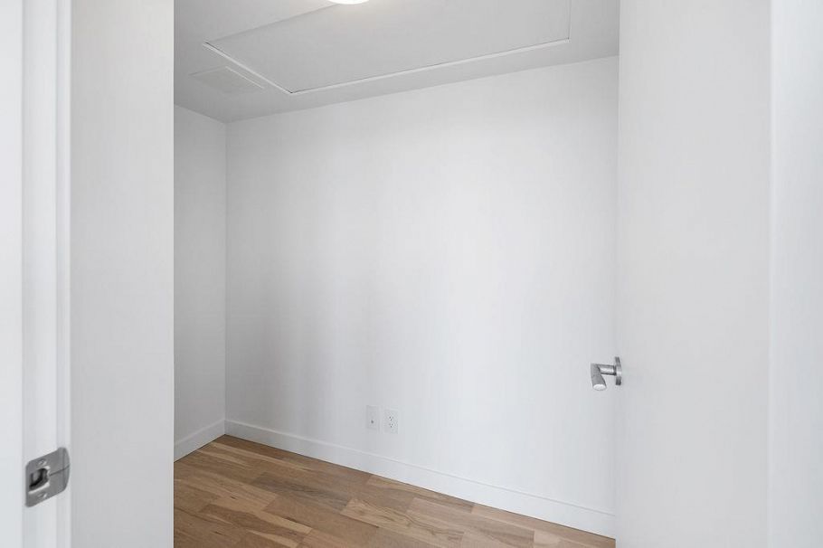 908 2221 E 30th Avenue Vancouver, BC - 18