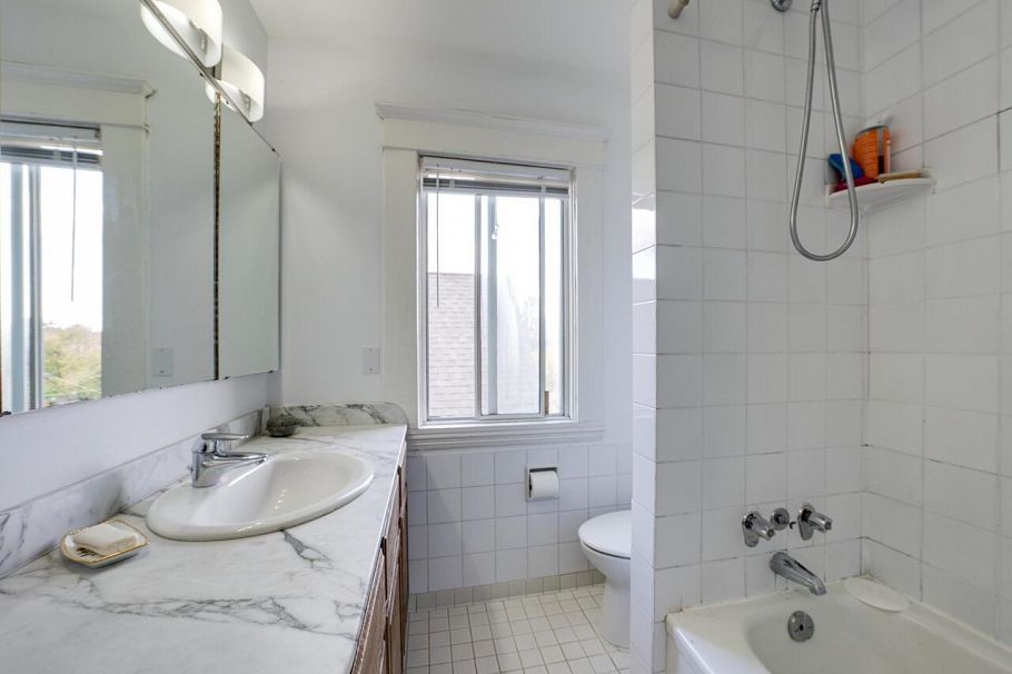 830 E 14th Avenue Vancouver, BC - 28