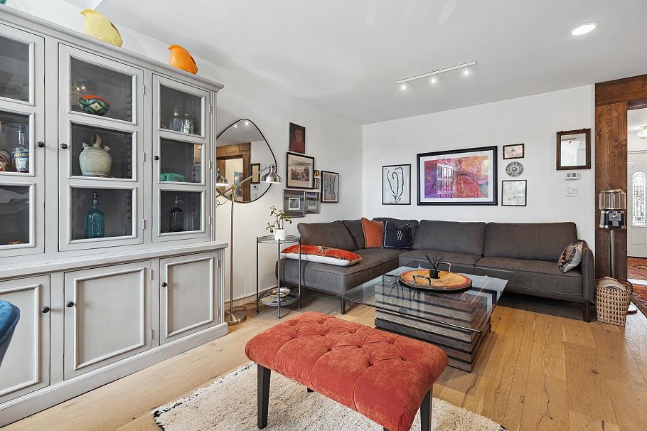 1585 Bowser Avenue North Vancouver, BC - 4