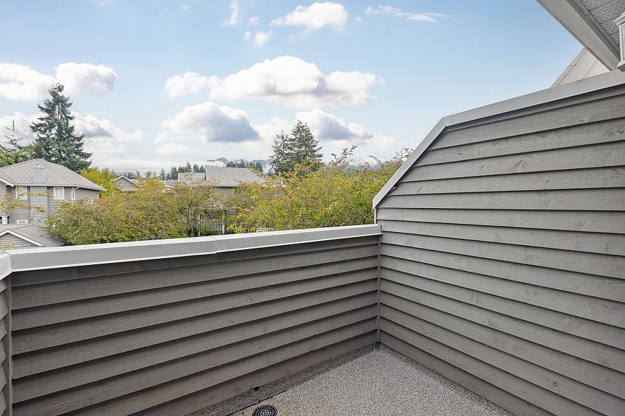 1585 Bowser Avenue North Vancouver, BC - 19