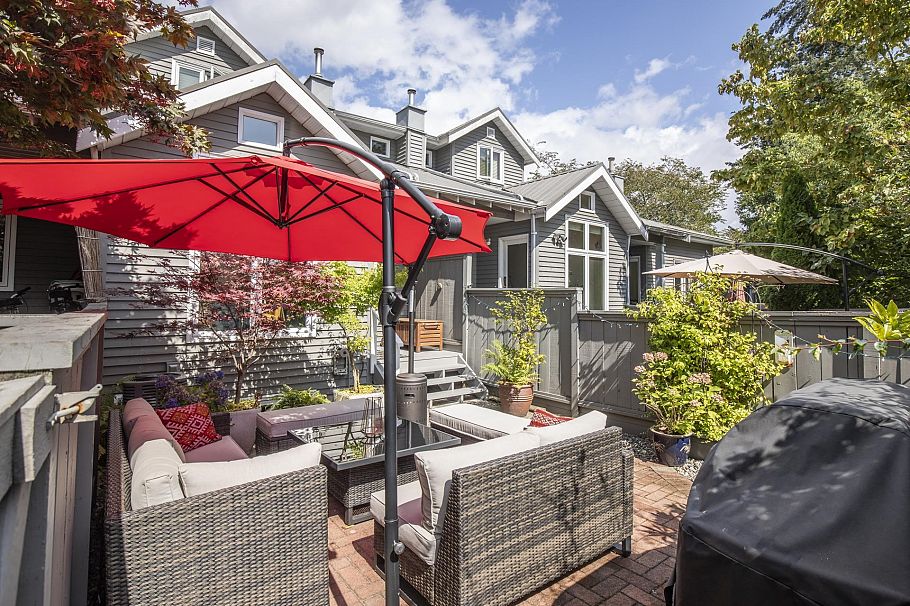 1585 Bowser Avenue North Vancouver, BC - 30