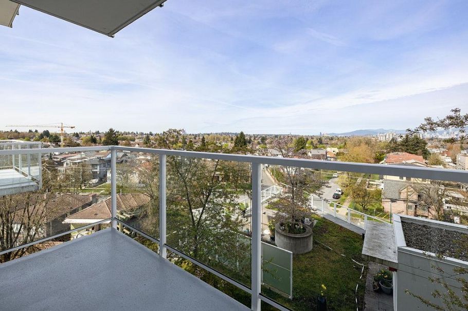 908 2221 E 30th Avenue Vancouver, BC - 2