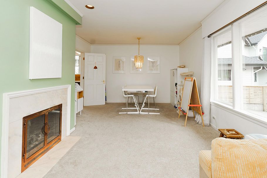 1298 Brantwood Road North Vancouver, BC - 10