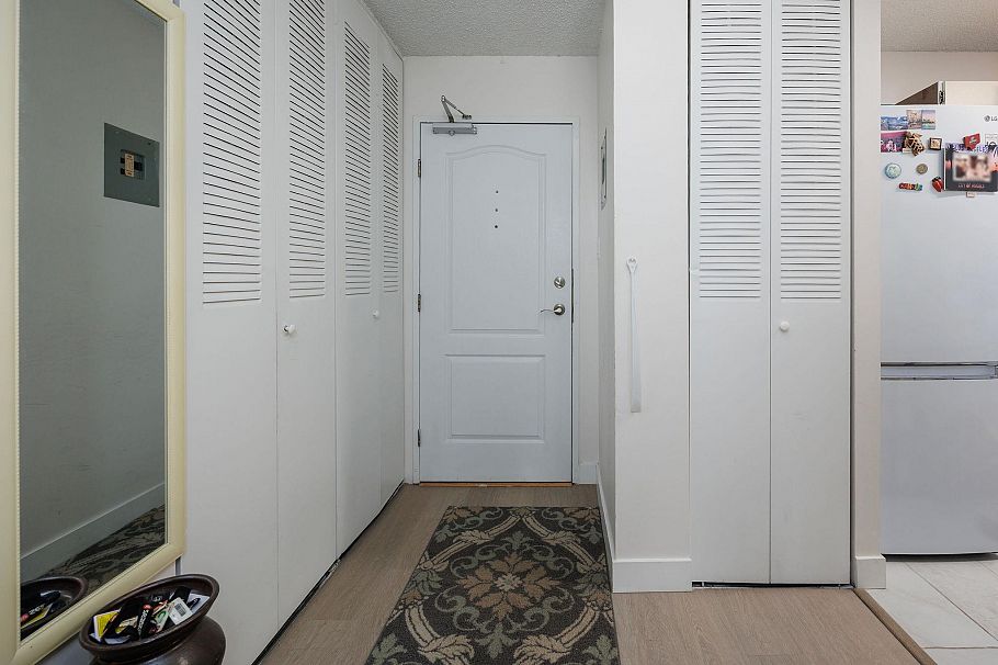 310 2012 Fullerton Avenue North Vancouver, BC - 13