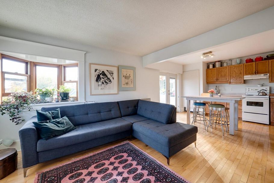 830 E 14th Avenue Vancouver, BC - 32