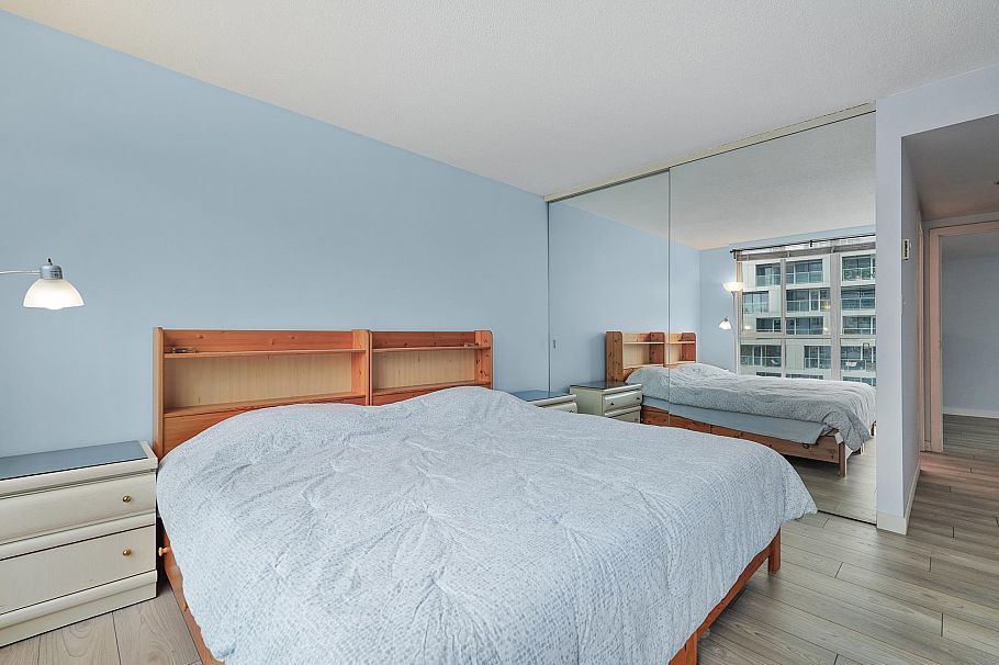 902 1500 Howe Street Vancouver, BC - 15