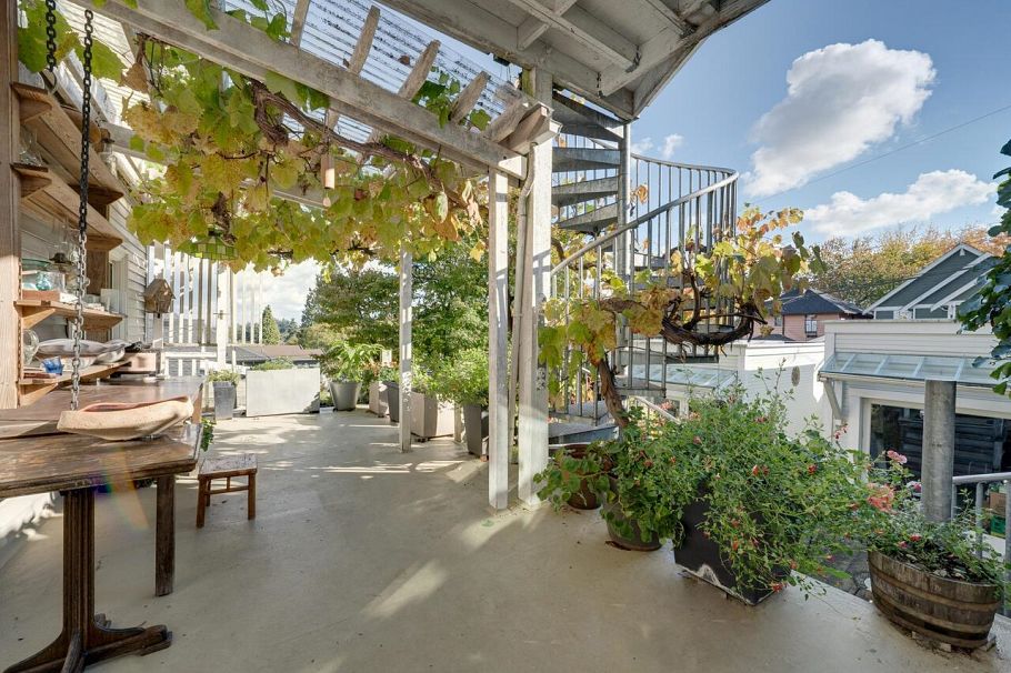 830 E 14th Avenue Vancouver, BC - 4