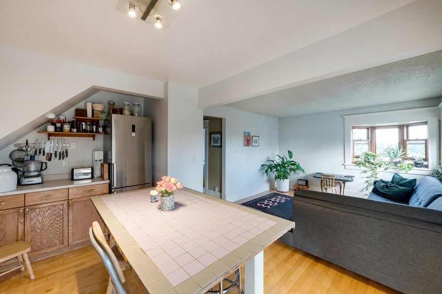 830 E 14th Avenue Vancouver, BC - 27