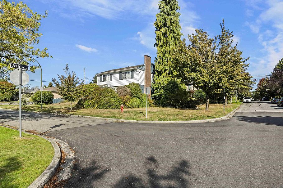 609 W 52nd Avenue Vancouver, BC - 8