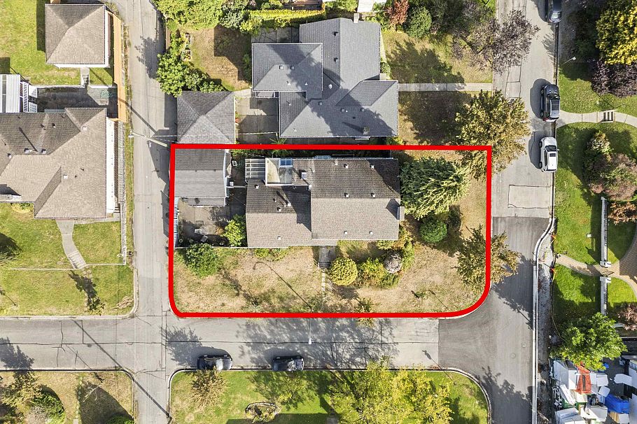 609 W 52nd Avenue Vancouver, BC - 13