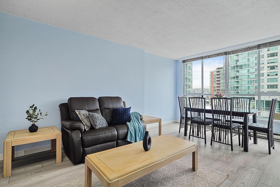 902 1500 Howe Street Vancouver, BC - 5