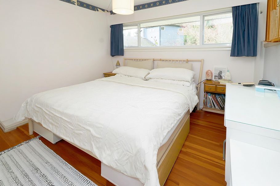 1298 Brantwood Road North Vancouver, BC - 14