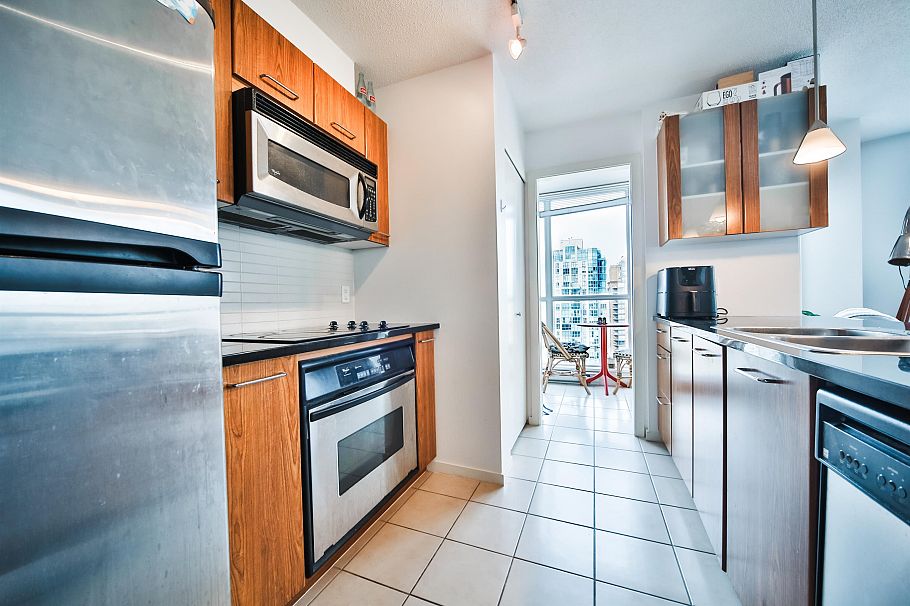 2302 1199 Seymour Street Vancouver, BC - 26