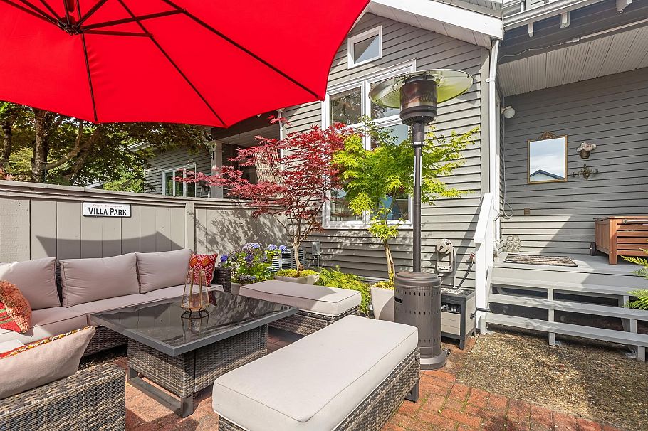 1585 Bowser Avenue North Vancouver, BC - 27