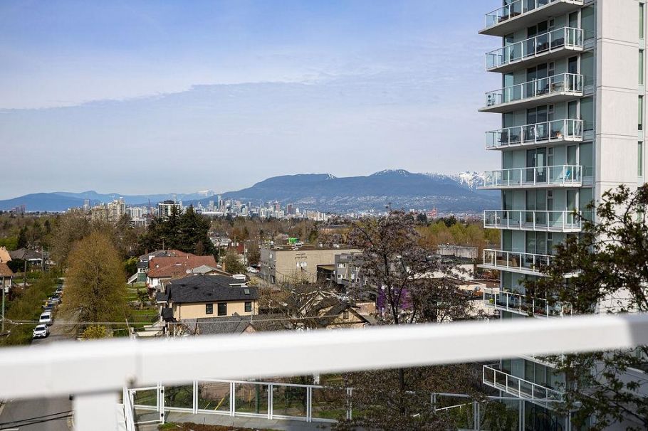 908 2221 E 30th Avenue Vancouver, BC - 1