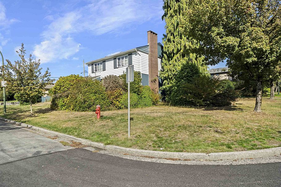 609 W 52nd Avenue Vancouver, BC - 6