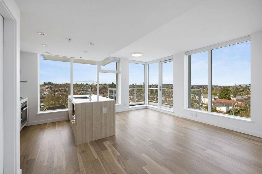 908 2221 E 30th Avenue Vancouver, BC - 4