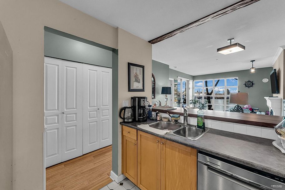 208 2020 E Kent Avenue South Vancouver, BC - 11