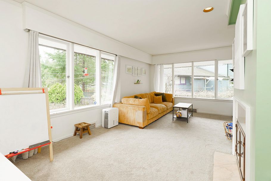 1298 Brantwood Road North Vancouver, BC - 11