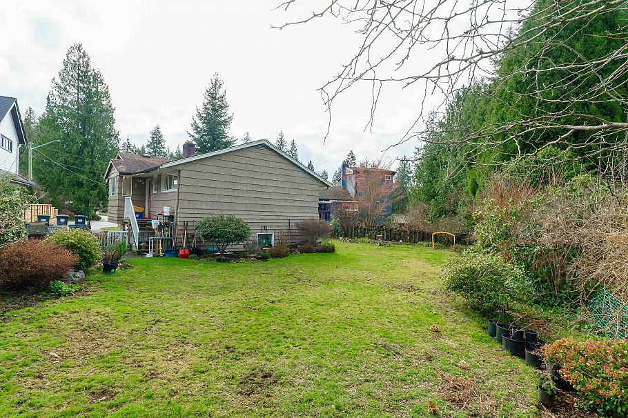 1298 Brantwood Road North Vancouver, BC - 6