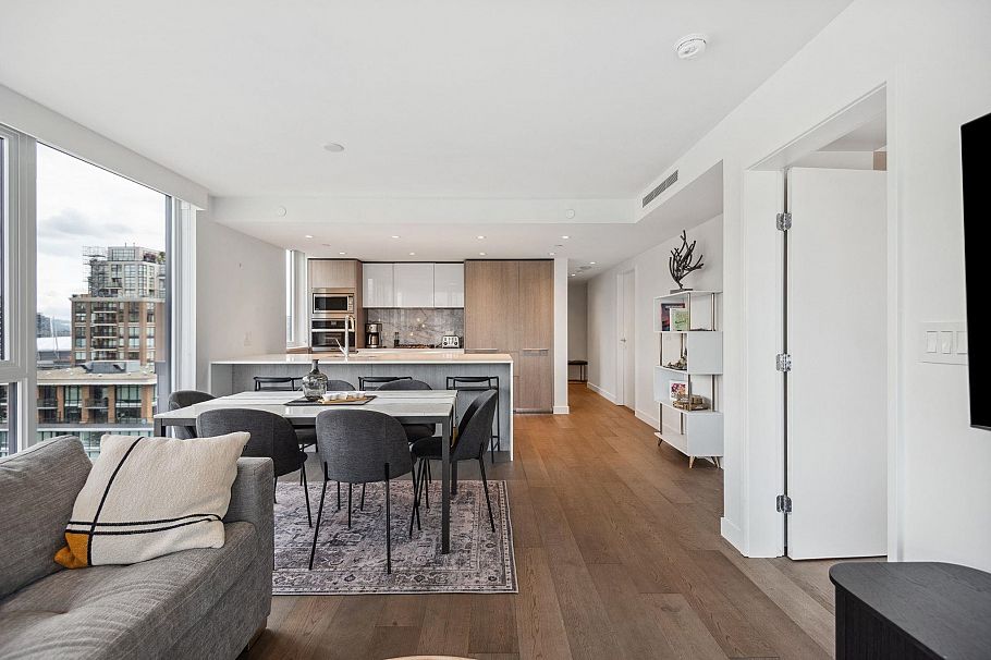 2002 1111 Richards Street Vancouver, BC - 5