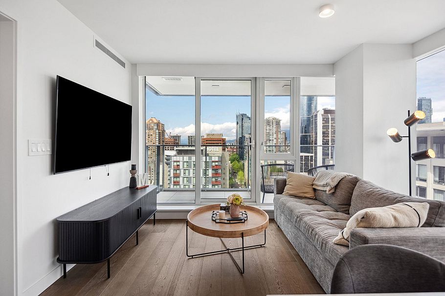 2002 1111 Richards Street Vancouver, BC - 3