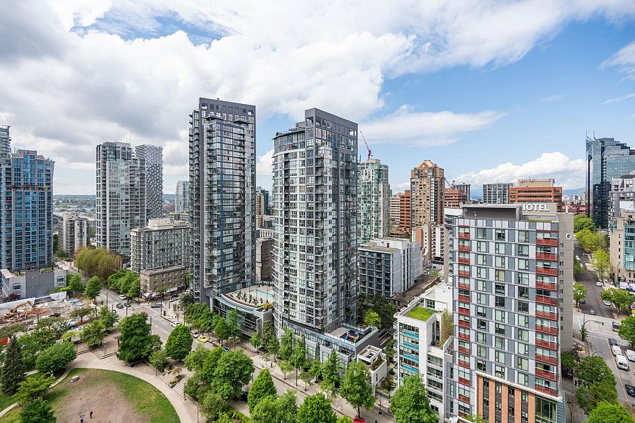 2002 1111 Richards Street Vancouver, BC - 25