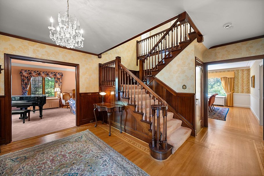 5376 Marguerite Street Vancouver, BC - 3