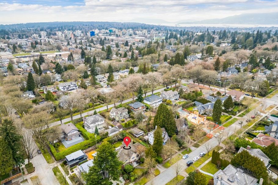 6261 Adera Street Vancouver, BC - 6