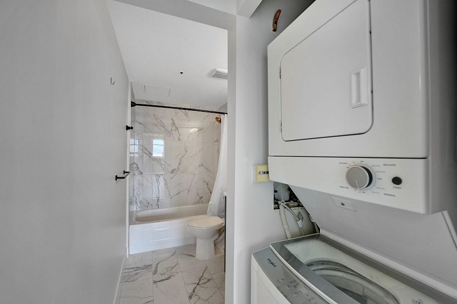 701 233 Abbott Street Vancouver, BC - 10