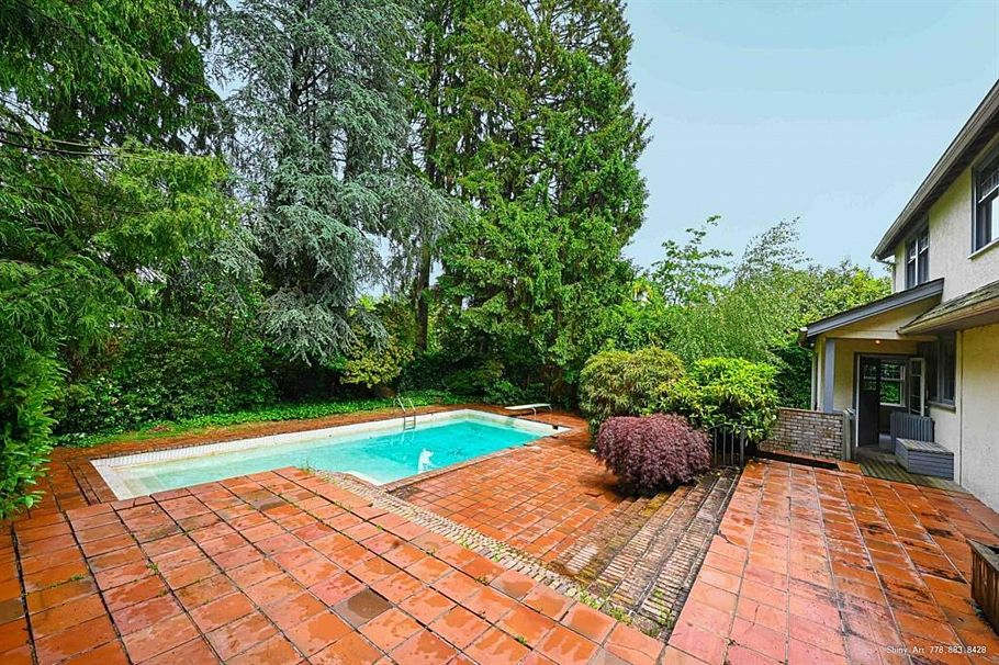 1383 W 32 Avenue Vancouver, BC - 17