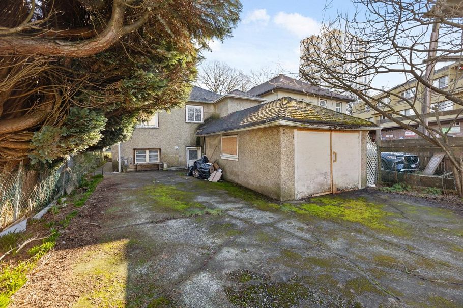 3431 Glen Drive Vancouver, BC - 16