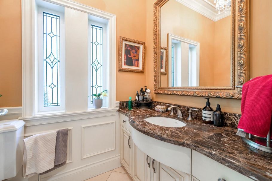 6261 Adera Street Vancouver, BC - 25