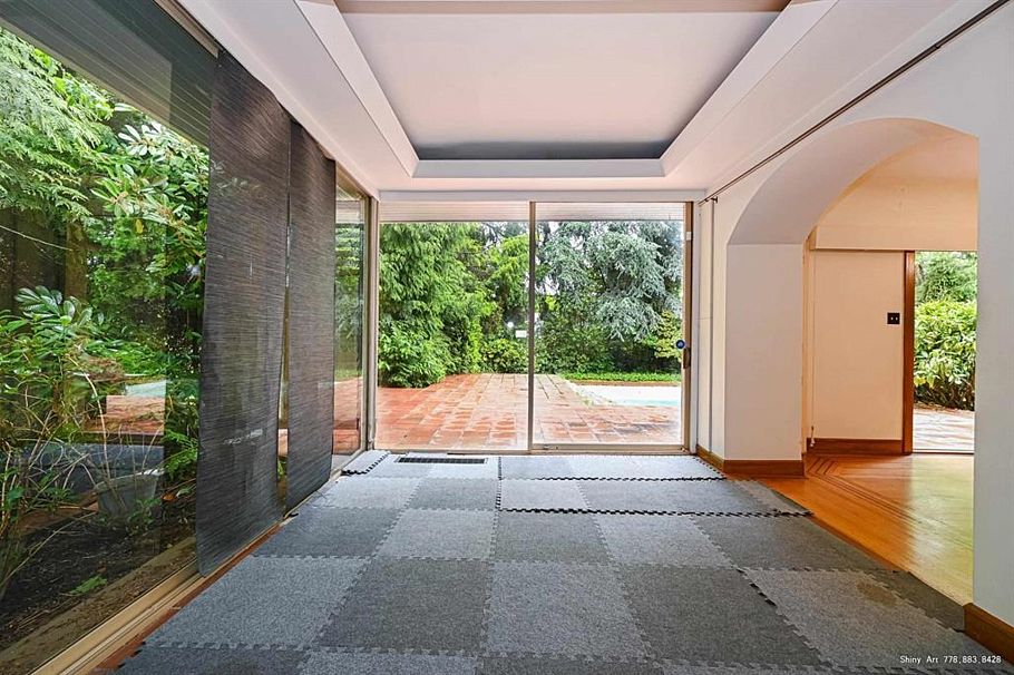 1383 W 32 Avenue Vancouver, BC - 25