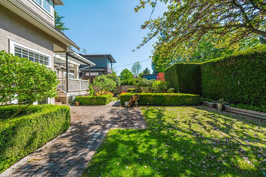 6261 Adera Street Vancouver, BC - 12