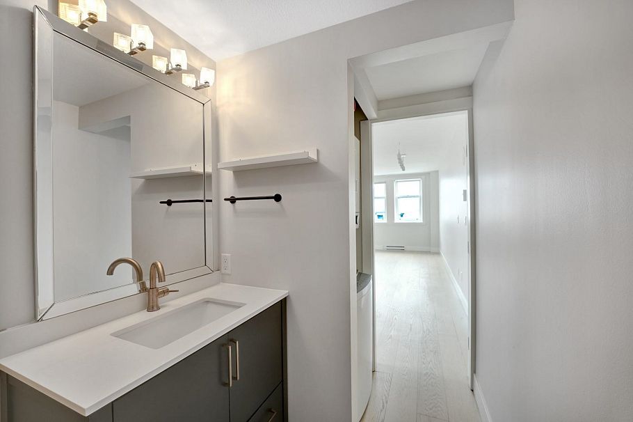 701 233 Abbott Street Vancouver, BC - 12