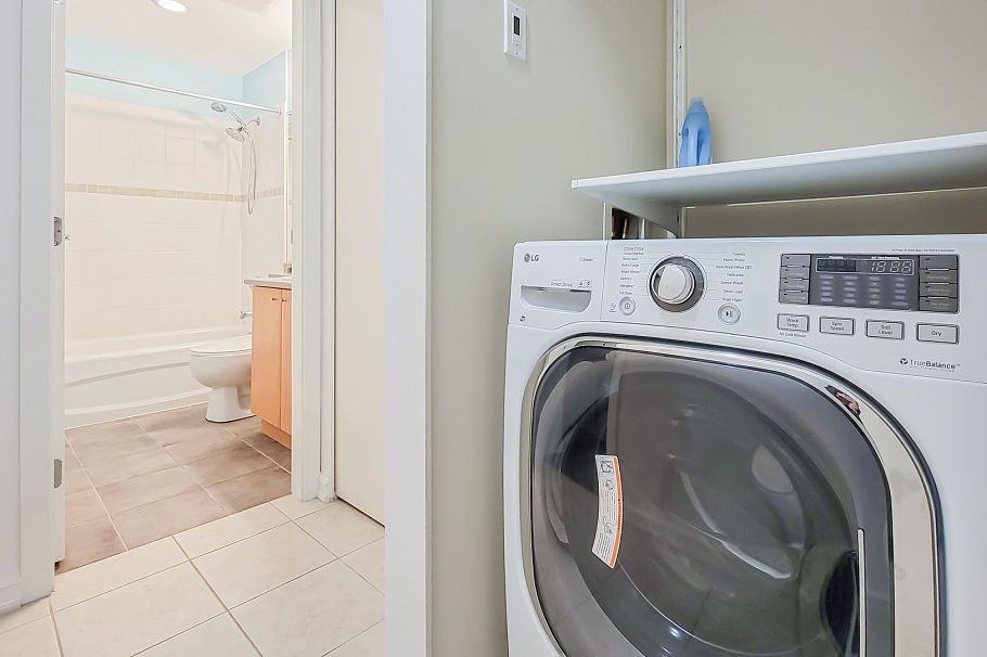 403 10092 148 Street Surrey, BC - 18