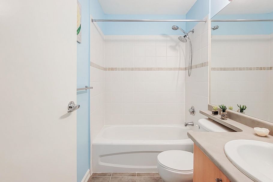 403 10092 148 Street Surrey, BC - 17