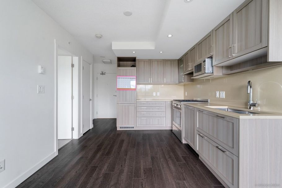 709 5470 Ormidale Street Vancouver, BC - 12