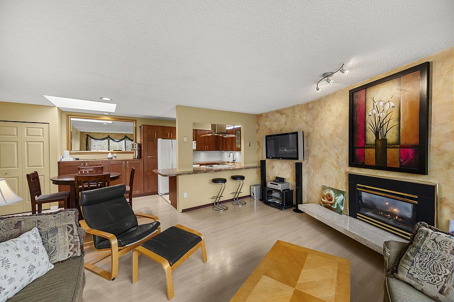 401 1414 W 73rd Avenue Vancouver, BC - 1