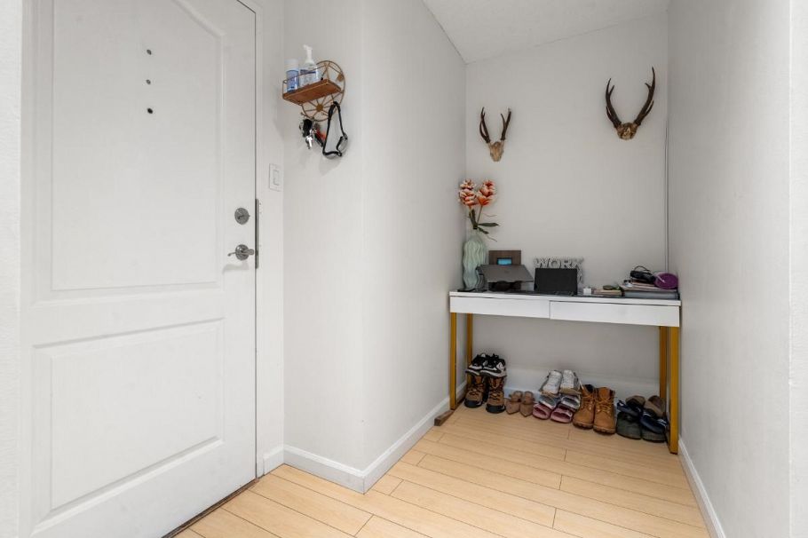 307 2016 Fullerton Avenue North Vancouver, BC - 13