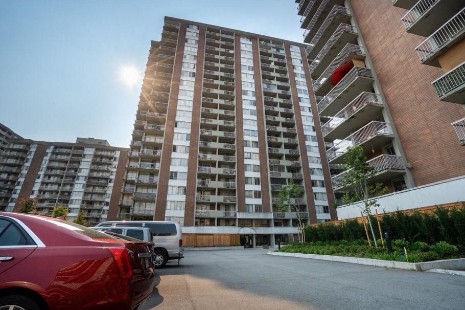 307 2016 Fullerton Avenue North Vancouver, BC - 1