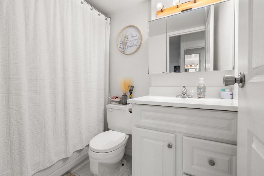 307 2016 Fullerton Avenue North Vancouver, BC - 16